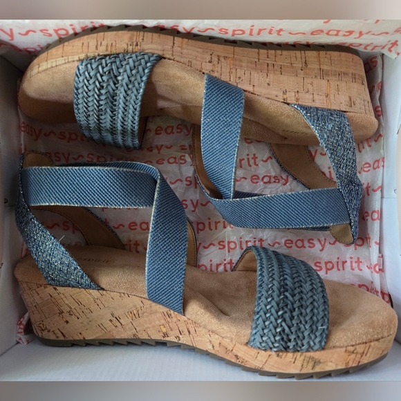 Easy Spirit Lorena Woven Strappy Wedge Sandals Blue Gold Women's Sz 8 New In Box - Picture 1 of 7